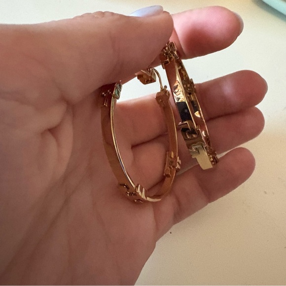 Tory Burch Gold Hoops 4 Side T Logo - Picture 3 of 3